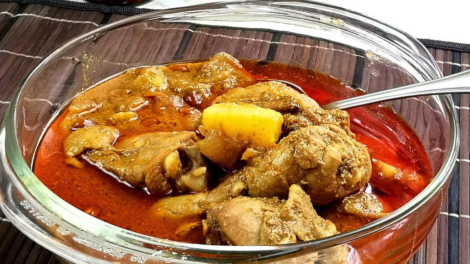 Massaman curry is a unique Thai curry that is not fiercely hot. It is ideal for people who want to try the authentic Asian flavor, yet do not wish to bear the burning hot feeling of most curries, such as Thai green curry.