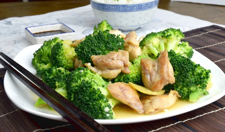 chicken and broccoli stir-fry
