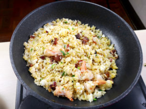 fry rice with frying pan