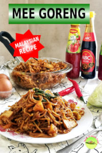 Today I want to introduce a stir-frying noodle with a deep cultural heritage of the Indian Muslim origin in Malaysia - Mee Goreng Mamak. Mee refers to noodles, and goreng means stir-frying in both Malay and Indonesian language.
