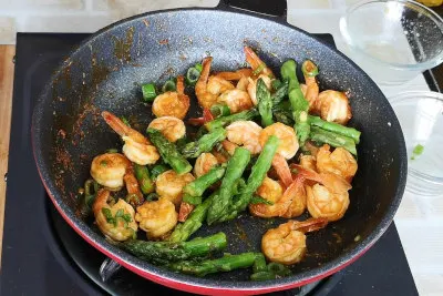 shrimp and asparagu stir fry add asparagus tips