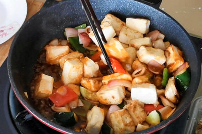 sweet and sour tofu - mix tofu