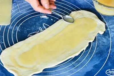 Scalion pancake - apply roux