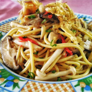 Spagheti aglio e olio featured image