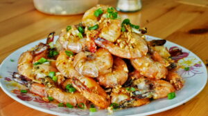 Chinese garlic shrimp recipe (1) featured image
