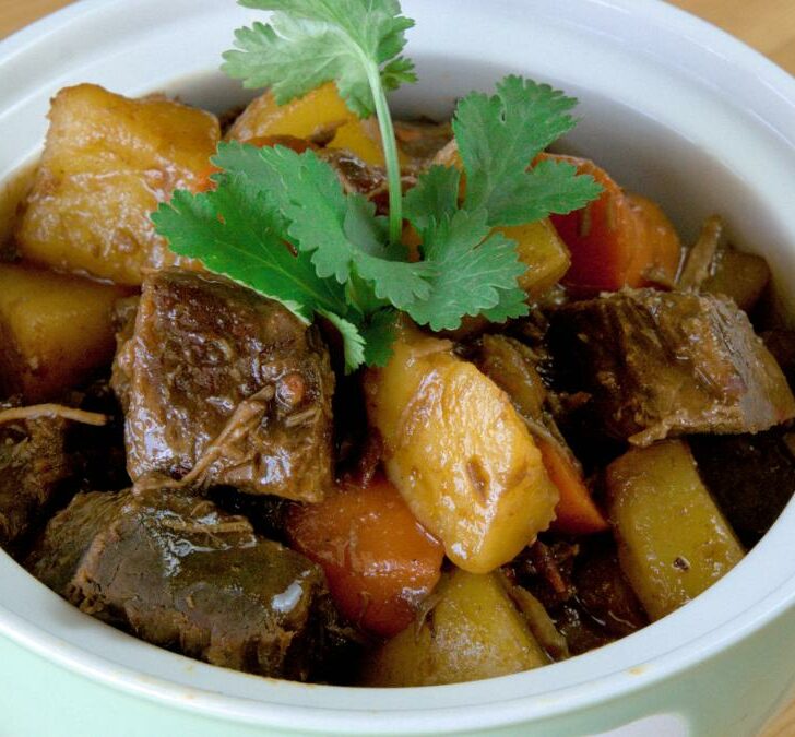 Beef stew with potatoes featured image